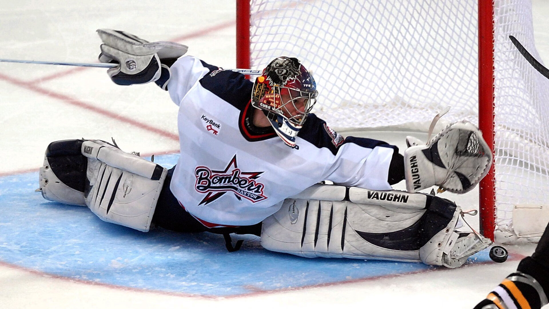 _激光激战：运动中的科技炫技_，激光武器演示